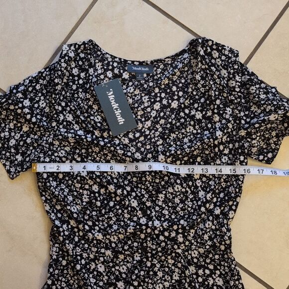NWT ModCloth Just Gotta Have It Floral Black and White Mini Dress size 2 - Picture 6 of 10
